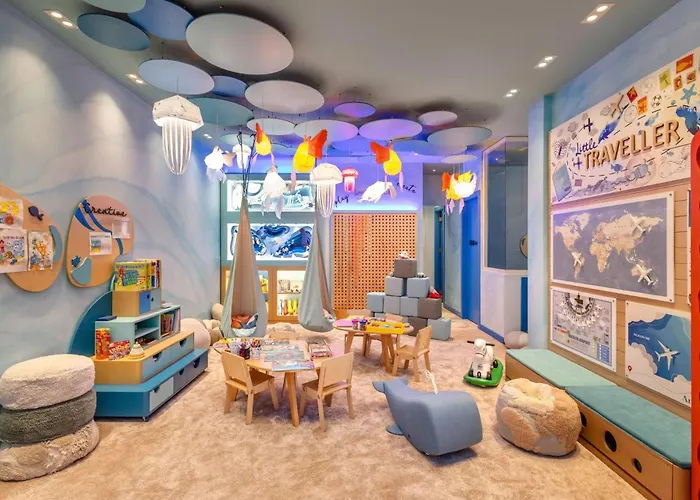 Bijal Bed & Breakfast Side